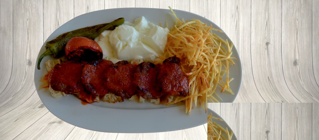 SOSLU KÖFTE (Bazlamalı)
