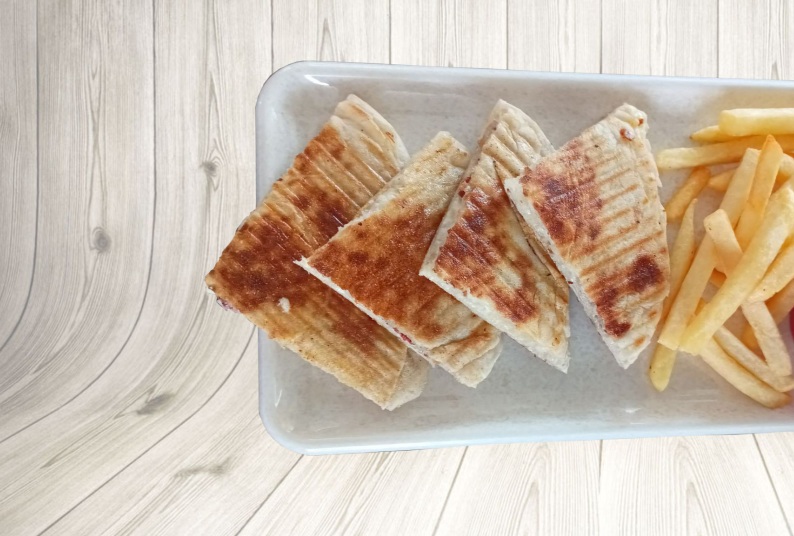 BAZLAMA TOST KARIŞIK